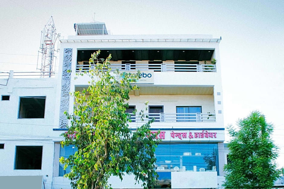 Treebo Paras Raj Near City Palace