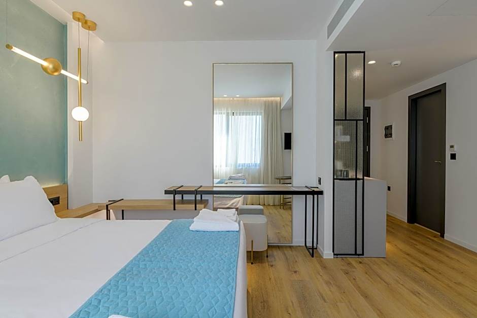 Acropolis Magenta Luxury Suites