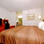 Super 8 by Wyndham Cleburne