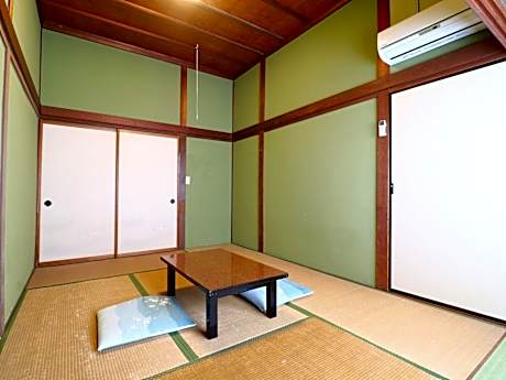 Japanese-Style Room