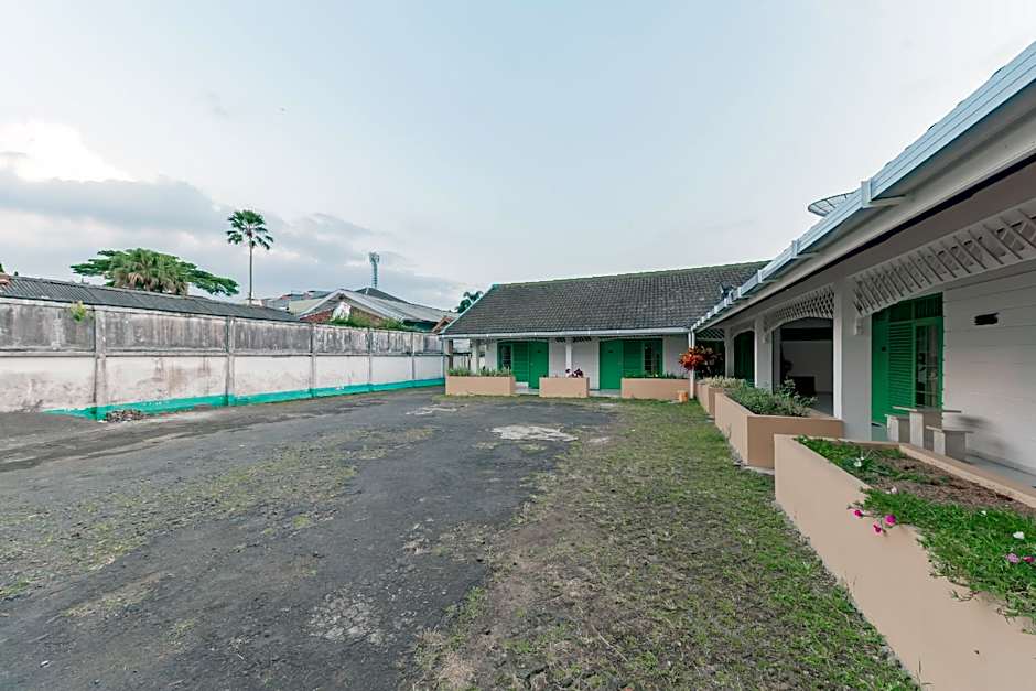 RedDoorz @ Jalan R.E. Martadinata Sukabumi