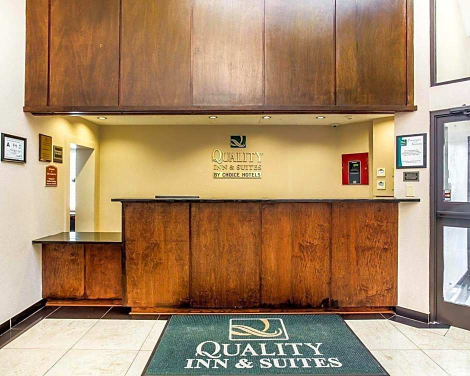 Quality Inn & Suites Coliseum