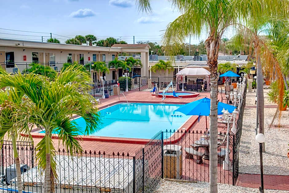 Days Inn by Wyndham St. Petersburg / Tampa Bay Area