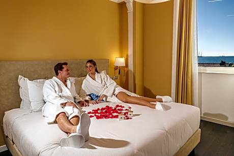 Deluxe Double Room with Sea View