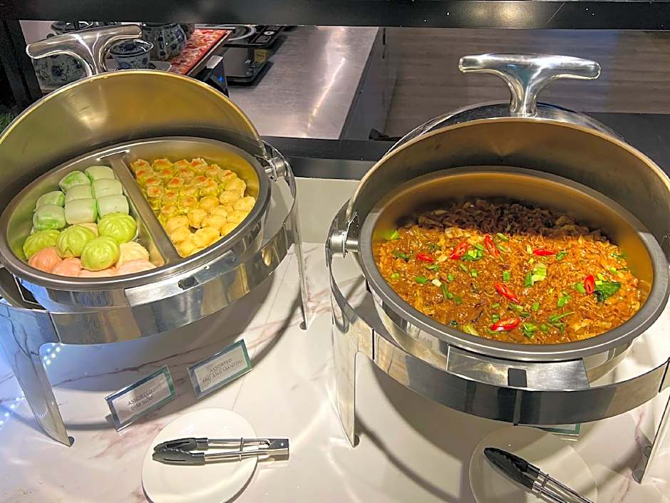 Tropics Eight Suites