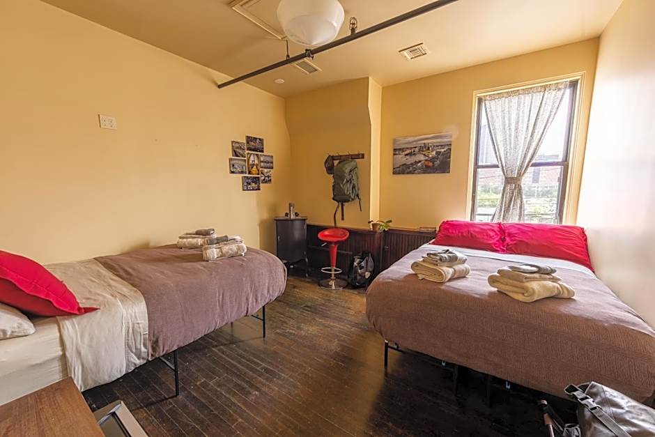 Traveler's Rest Hotel