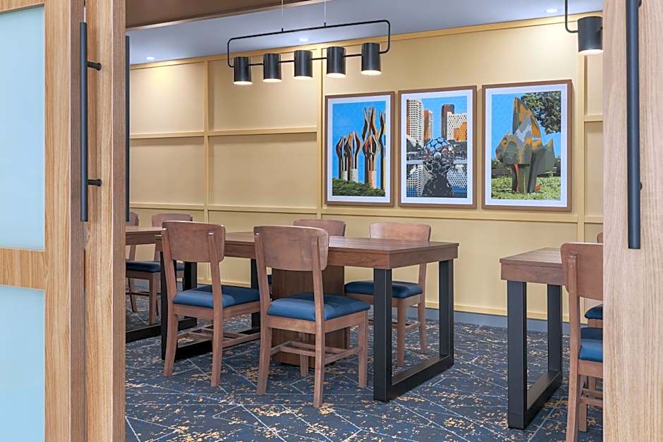 Hampton Inn by Hilton Montreal East Anjou