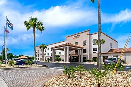 Comfort Suites near Robins Air Force Base