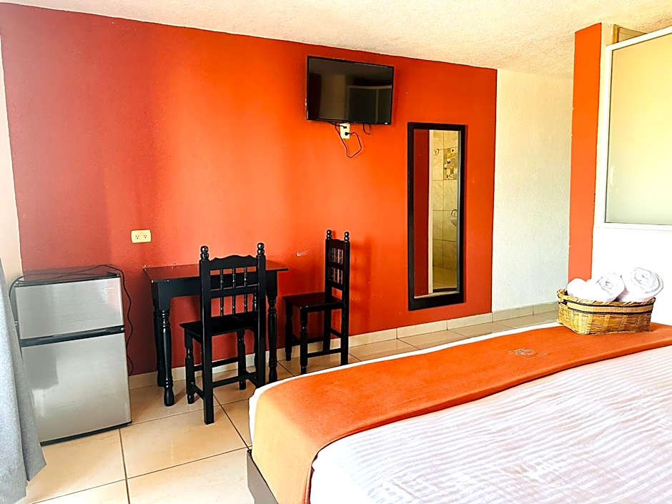Hotel & Suites Cerro Roj0