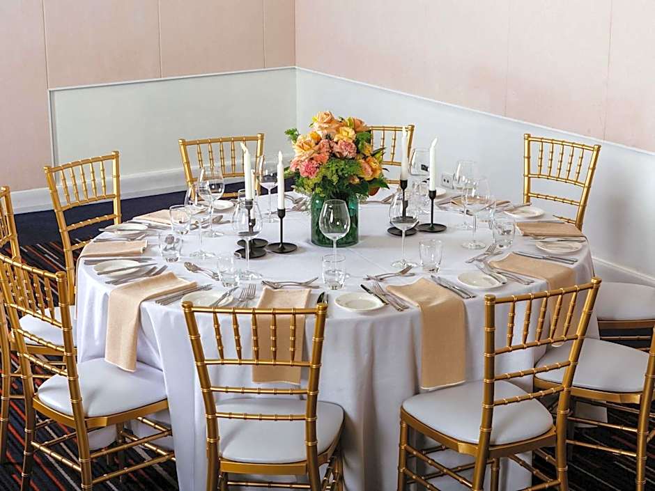 Novotel Glen Waverley Hotel