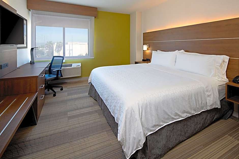 Holiday Inn Express Los Angeles LAX Airport By IHG