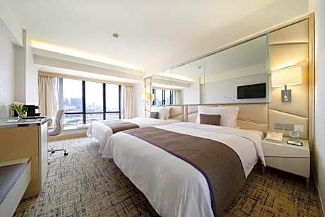 Executive Club Queen or Two Double Bed Room