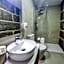 Casa d'Henrique Retreat Pool and Spa