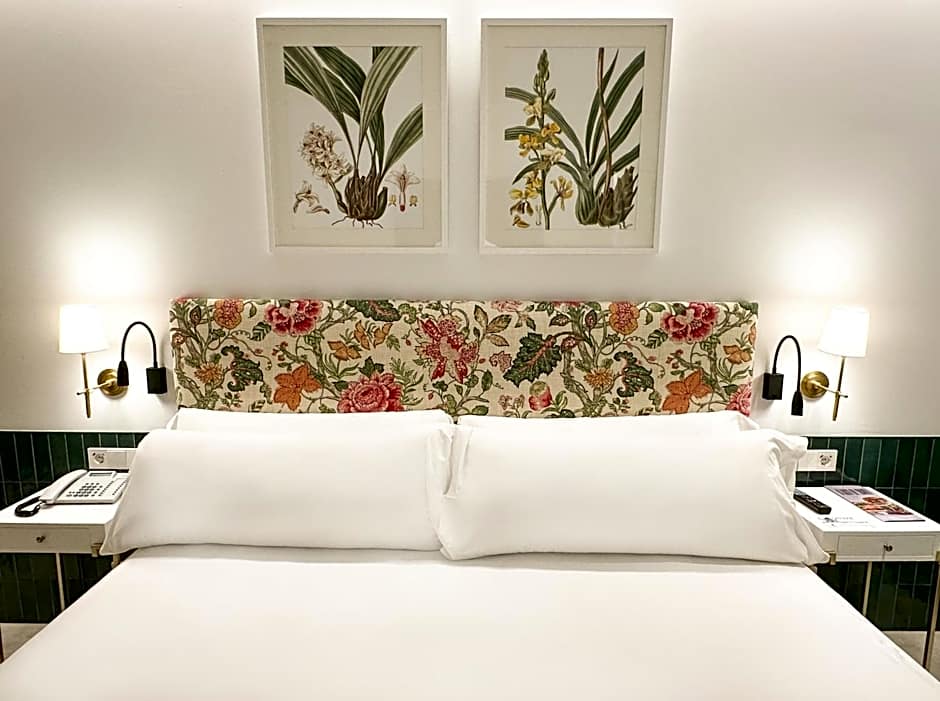 Ribera De Triana Hotel