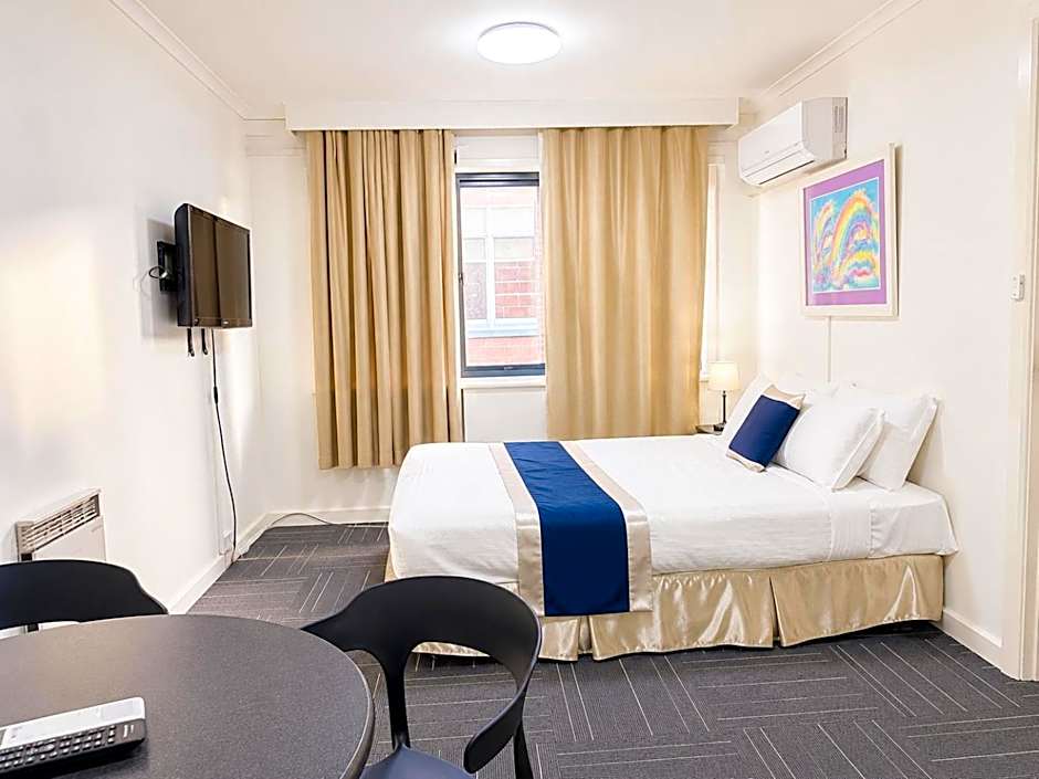 City Edge East Melbourne Apartment Hotel