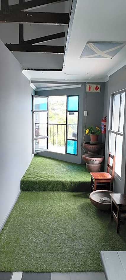 Mile Crunchers Backpackers & Hostelling