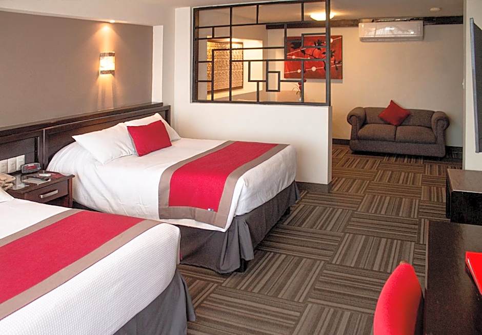 Ramada Plaza by Wyndham Leon