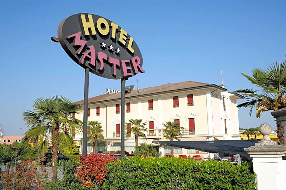 Hotel Master