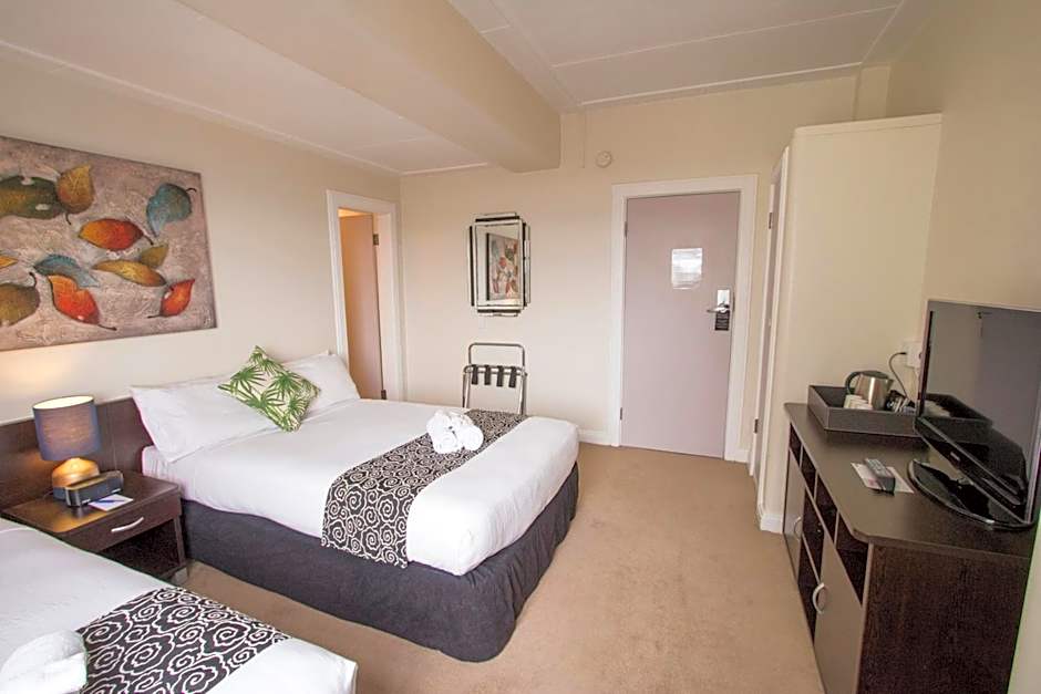 Hotel Waterloo & Backpackers