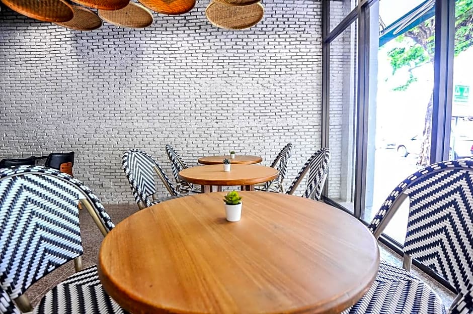 7 Days Premium at Icon Siam Station