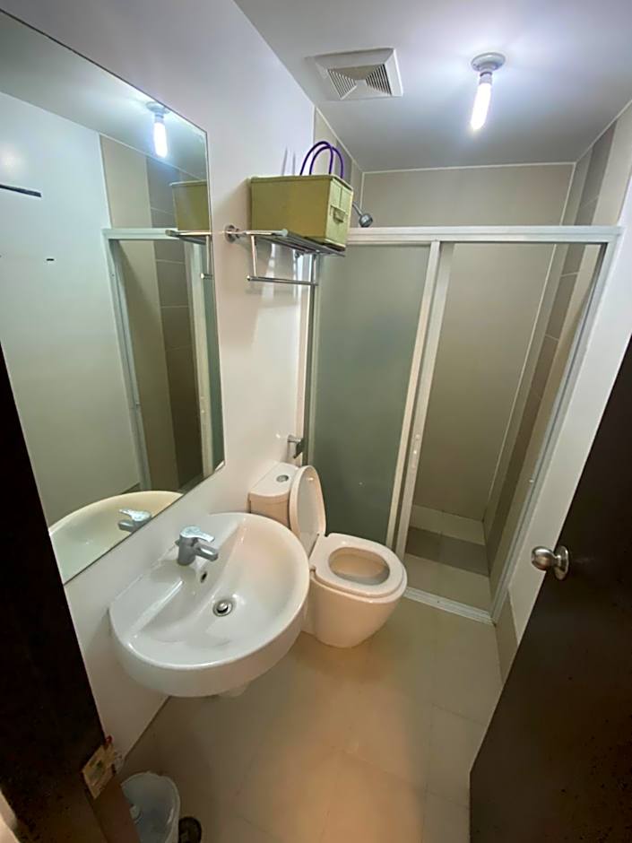 Abreeza chills place T2-2720