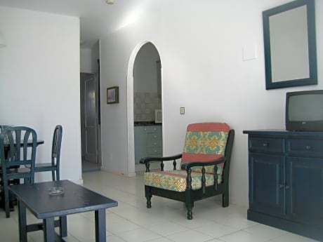 apartment promo close to the pool