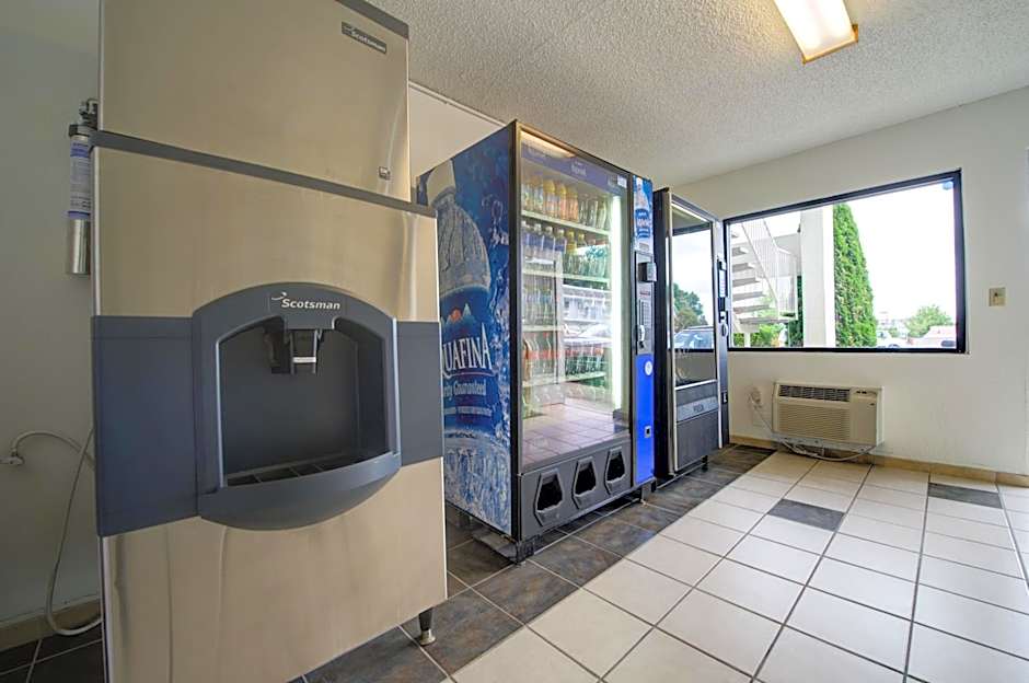 Motel 6-Seattle, WA - Airport