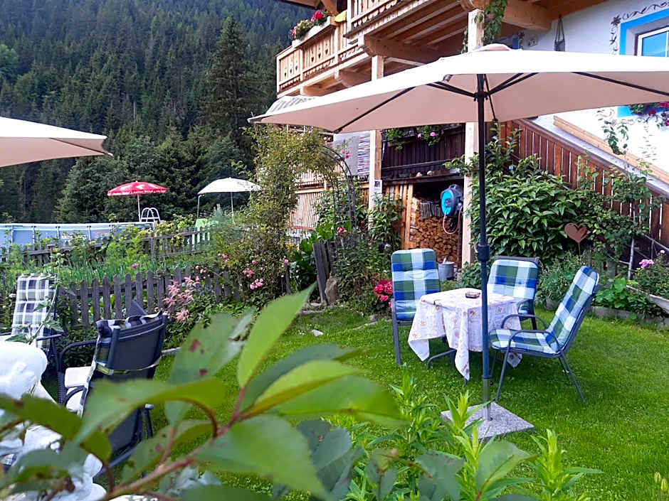 Bed & Breakfast Dolomiti Bey Haus Pinter