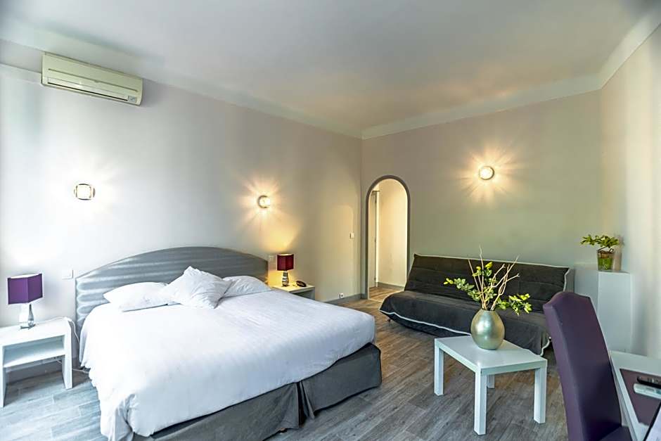 Photo 1 of 5 of Junior Suite