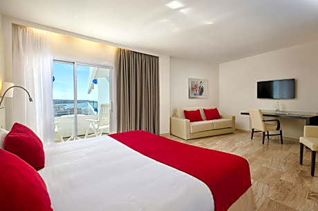 Junior Suite (2 Adults)