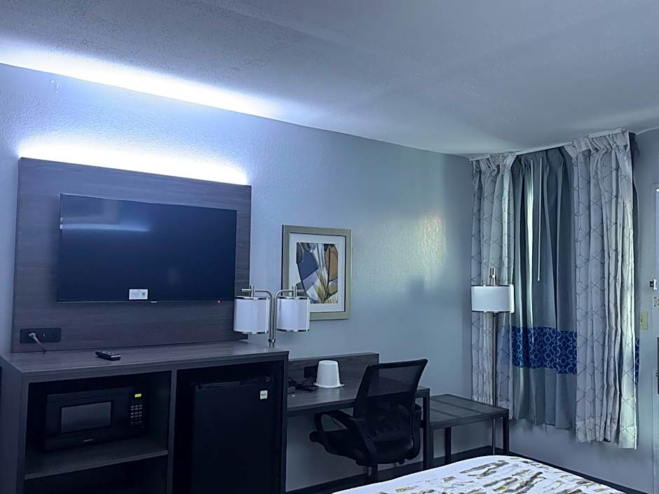 Baymont by Wyndham Dayton North