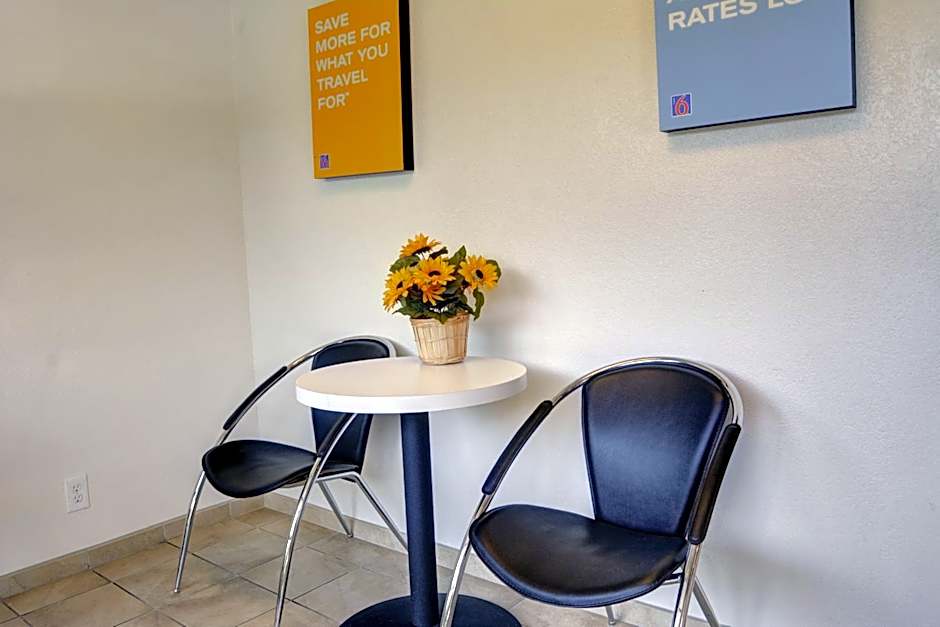 Motel 6-Springfield, OR - Eugene North