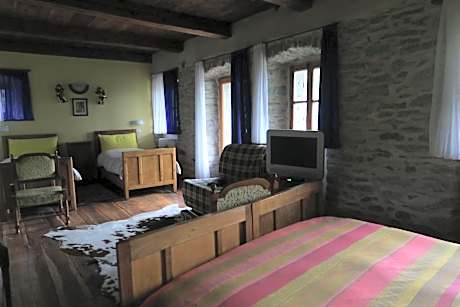Quadruple Room with Bathroom