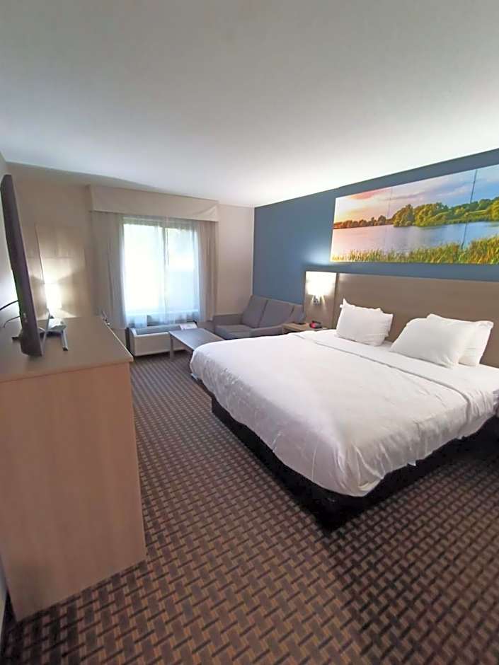 Clarion Pointe
