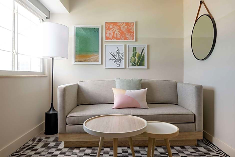 Hampton by Hilton Grand Cayman Seven Mile Beach