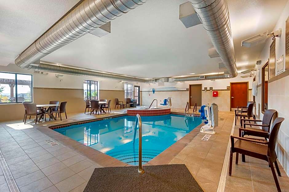 Comfort Inn & Suites