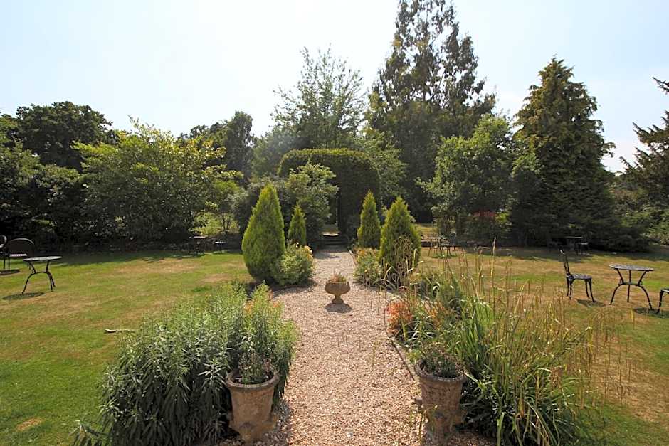 Woodlands Lodge Hotel