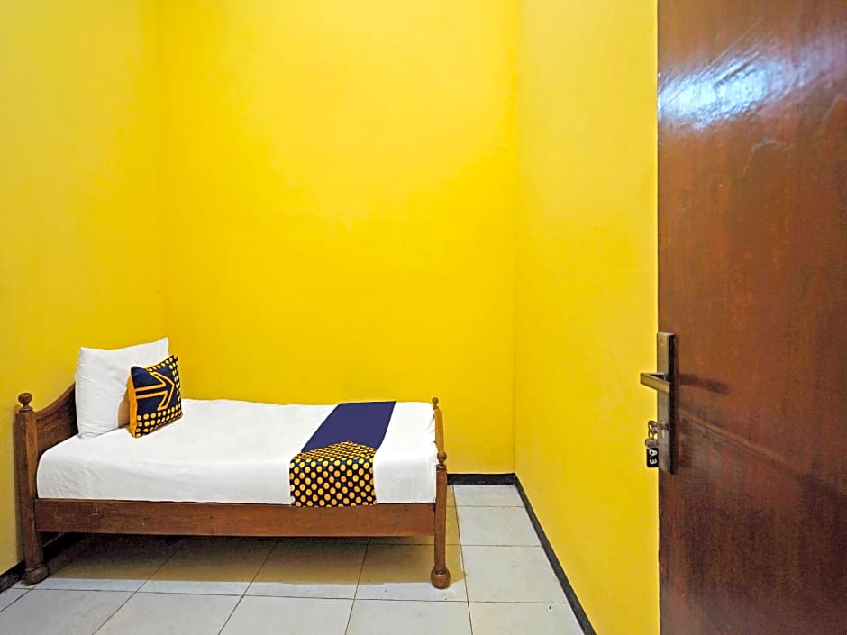 OYO Life 91869 Insan Mulia Kost Syariah