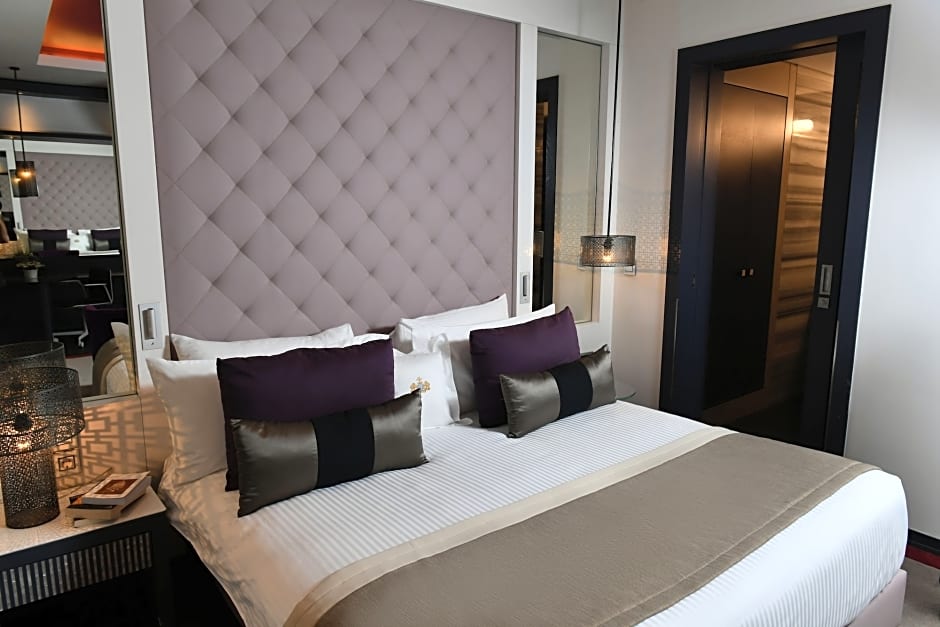 Le Bristol Hotel