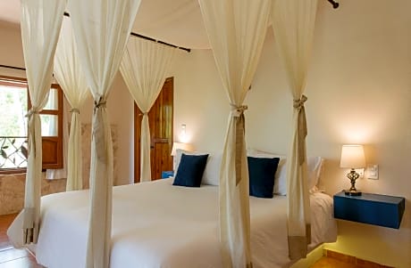 Deluxe Suite High Floor with Hot tub and Terrace