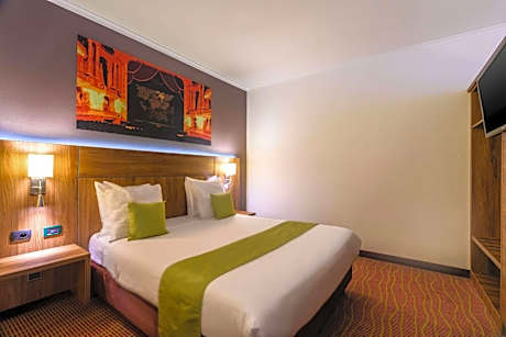 Executive Queen Room