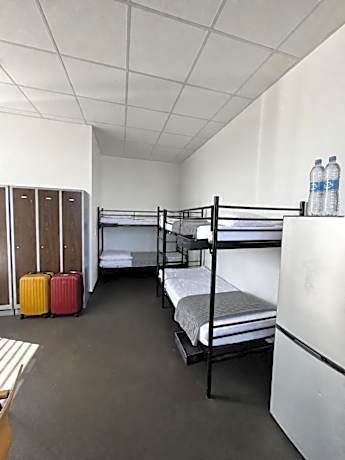 Bed in 6-Bed Mixed Dormitory Room with Private Bathroom