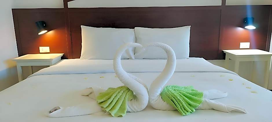 Outdoor Inn Kata Hotel