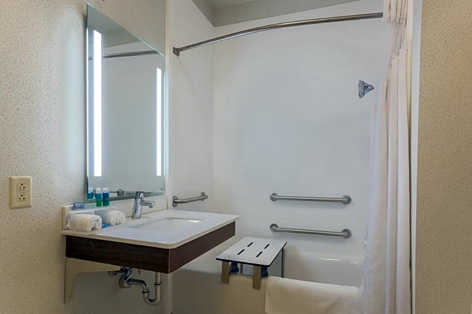 Holiday Inn Express Irondequoit By IHG
