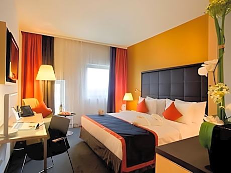 Standard Room with Free Hot Breakfast