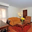 Hotel Windsor House Inn By GEH Suites