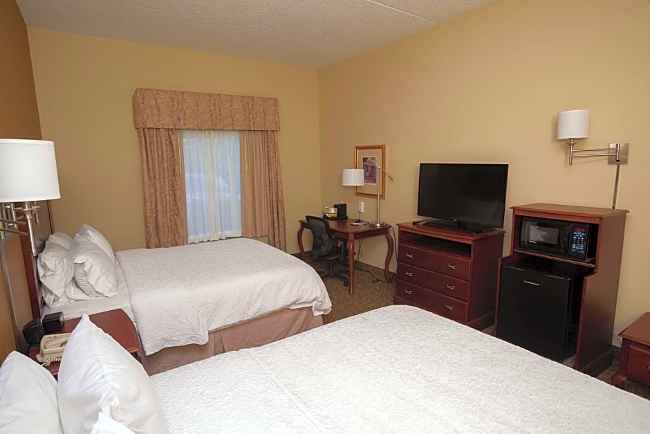 Photo 1 of 2 of 2 Queen Beds, Hearing Accessible