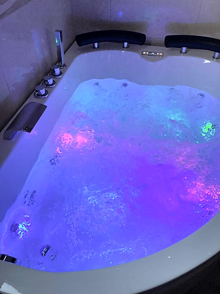 B&B LA REGGIA DI RIHANNA spa