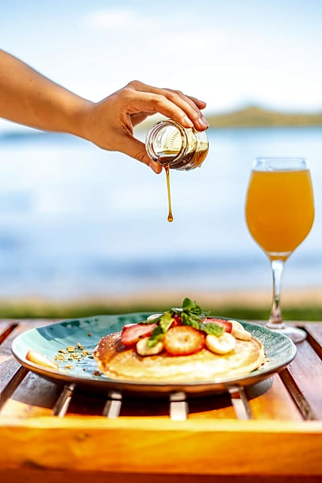 Papagayo Golden Palms Beachfront Hotel