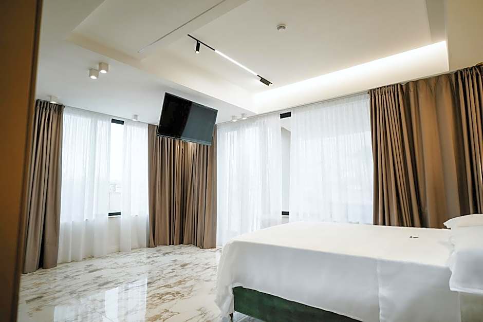 POETICA BOUTIQUE SKY HOTEL